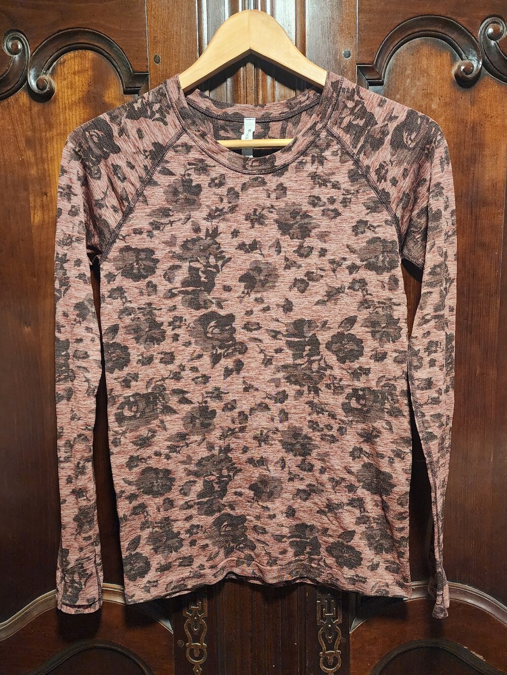 ATHLETA - Longsleeve Athletic Top